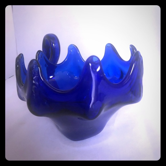 Vintage cobalt art glass swan bowl - Picture 7 of 8